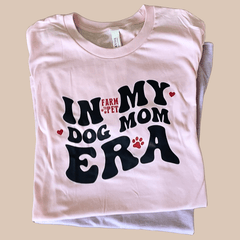 "Dog Mom Era" T-shirt | Paw-fect Gift for Dog Moms